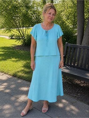 Liz Claiborne Light Blue Women's Skirt Set